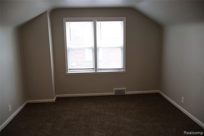 Building Photo - 5559 Bluehill St