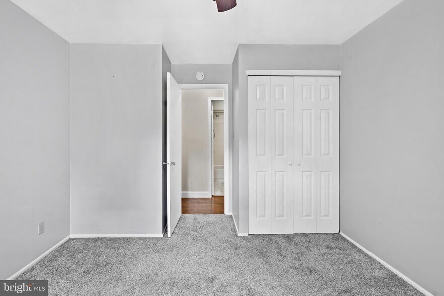 Building Photo - 501A Harwood Ct