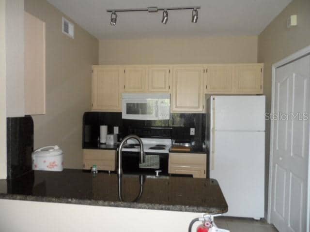 Building Photo - 8927 Legacy Ct