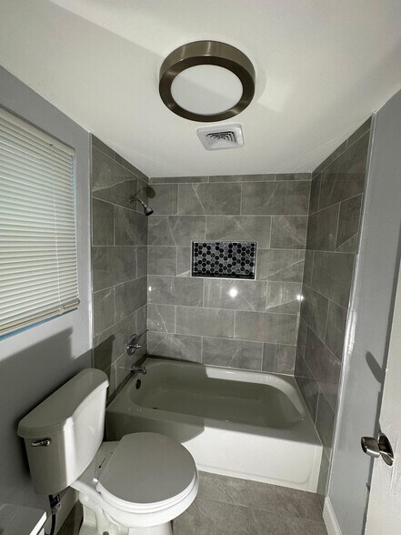 Building Photo - 1039 Phelps St