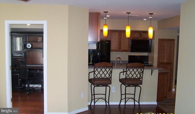 Building Photo - 1029 N Stuart St