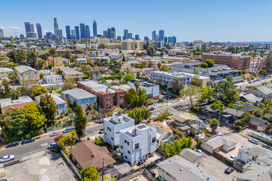 Building Photo - 121 S Coronado St