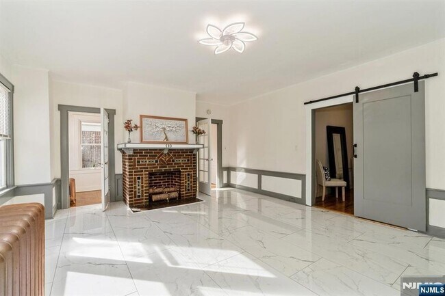 Building Photo - 41-43 Poe Avenue Unit 1