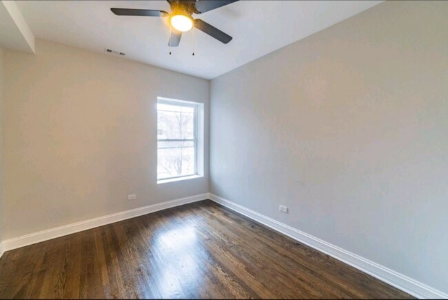 Building Photo - 5824 S Michigan Ave