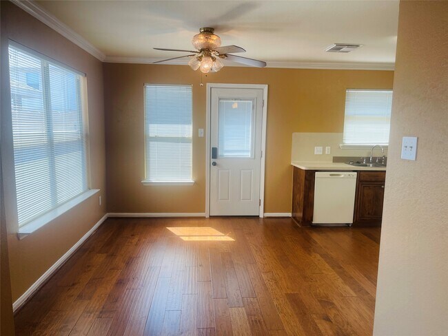 Building Photo - 15303 Kellerwood Dr