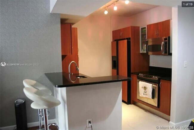 Primary Photo - 2 bedroom in Aventura FL 33180