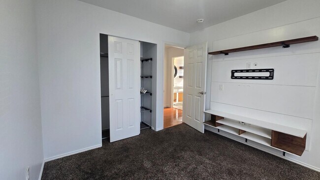 Building Photo - 6911 Hunter Dawn Way