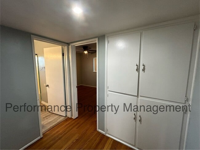 Building Photo - Cute 2 Bed/1 Bath Home in SW Bakersfield w/ RBP & $0 Deposit Option