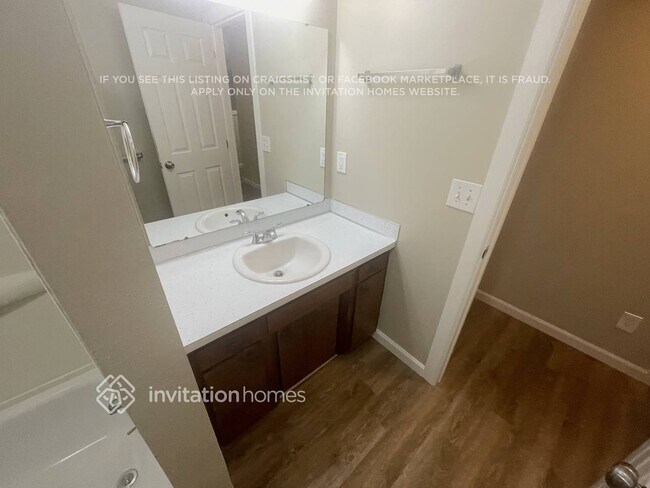 Building Photo - 7807 76th Ave SW