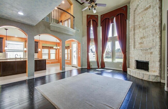 Building Photo - 4203 Scenic Valley Ln