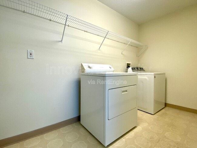 Building Photo - 17321 Promenade Dr