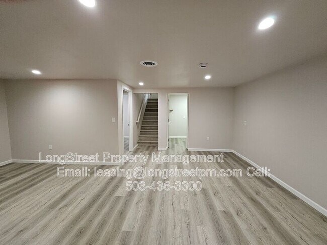 Building Photo - 8010 NE Prescott St