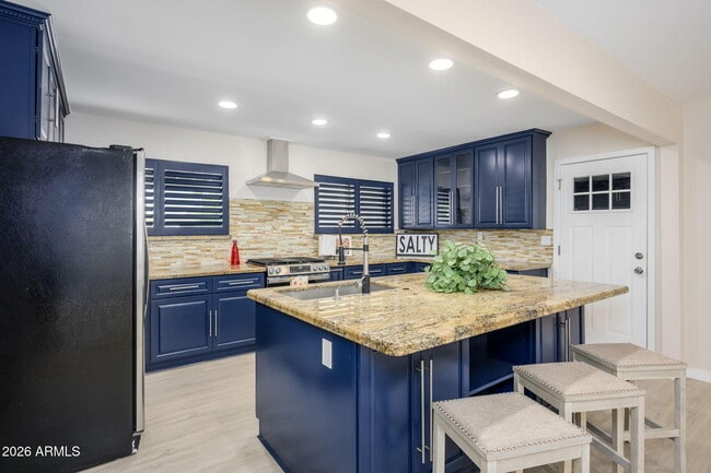 Building Photo - 903 W Missouri Ave