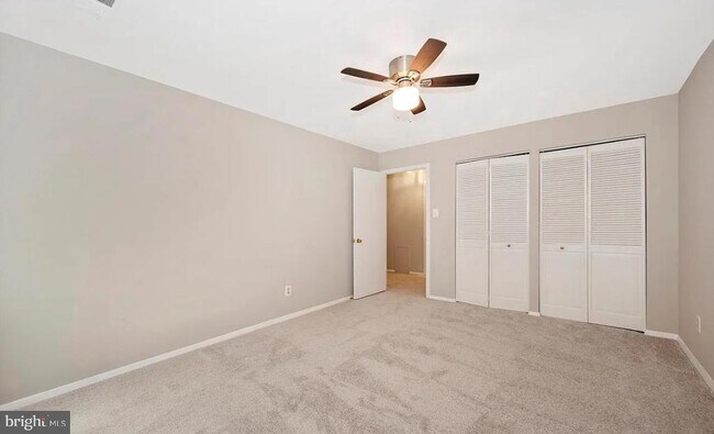 Building Photo - 11305 Commonwealth Dr