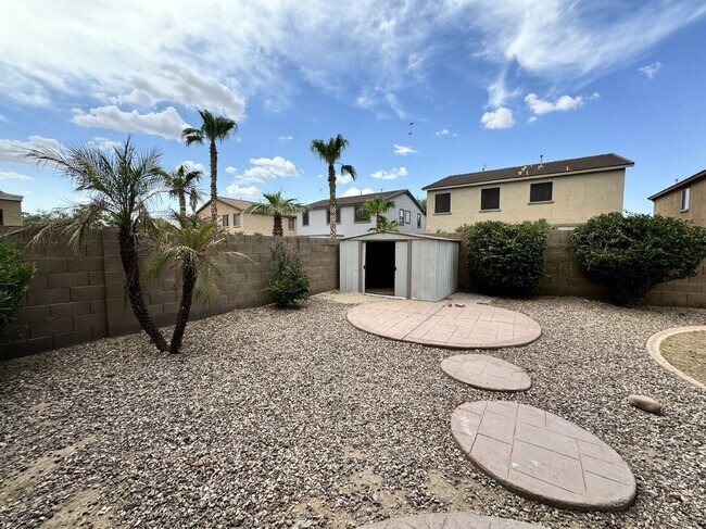 Building Photo - 43658 Caven Dr