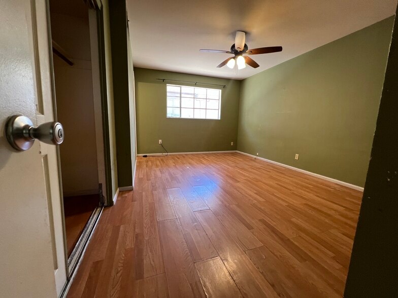 Building Photo - 2015 W Berridge Ln