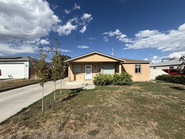 Primary Photo - 4720 W 5255 S