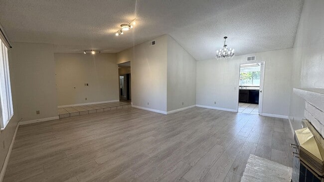 Building Photo - 148 Carmody St