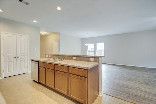 Building Photo - 6026 Burnet Bend Ave