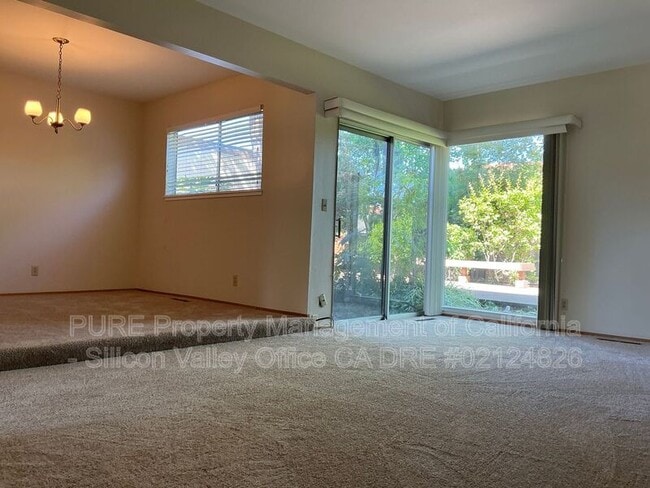 Building Photo - 5655 Glen Haven Ct