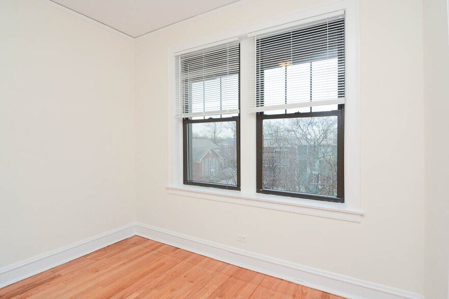 Building Photo - 346 Park Ave