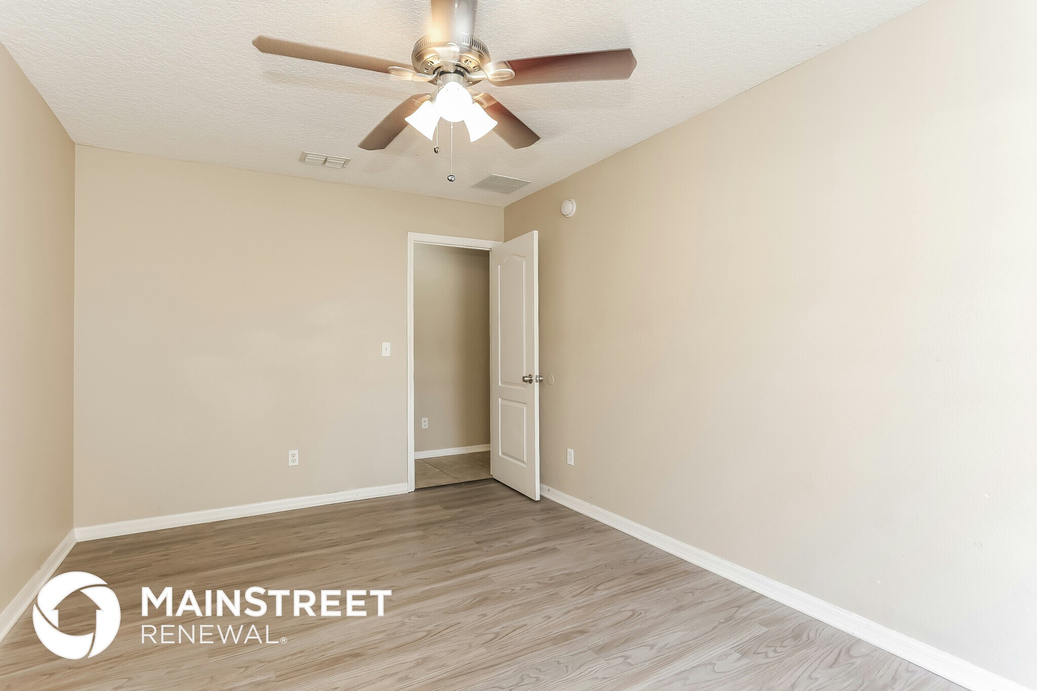 Building Photo - 10002 Lancashire Dr