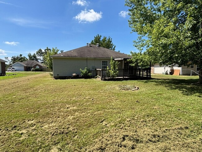 Building Photo - 3-Bedroom, 2-Bathroom Single Family Home i...