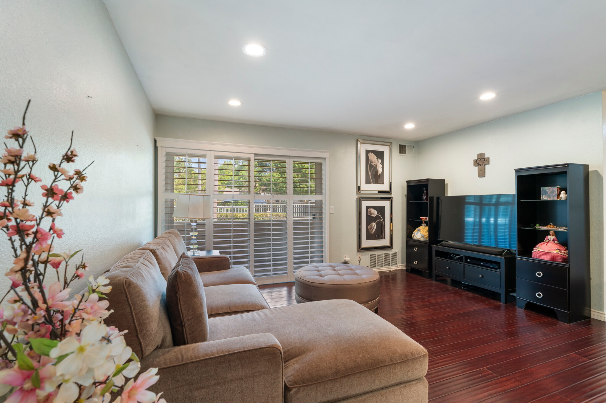 Building Photo - 3863 Thorncroft Ln