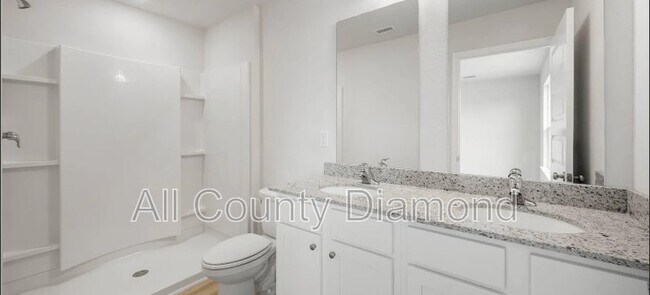 Building Photo - 6615 Kettles St