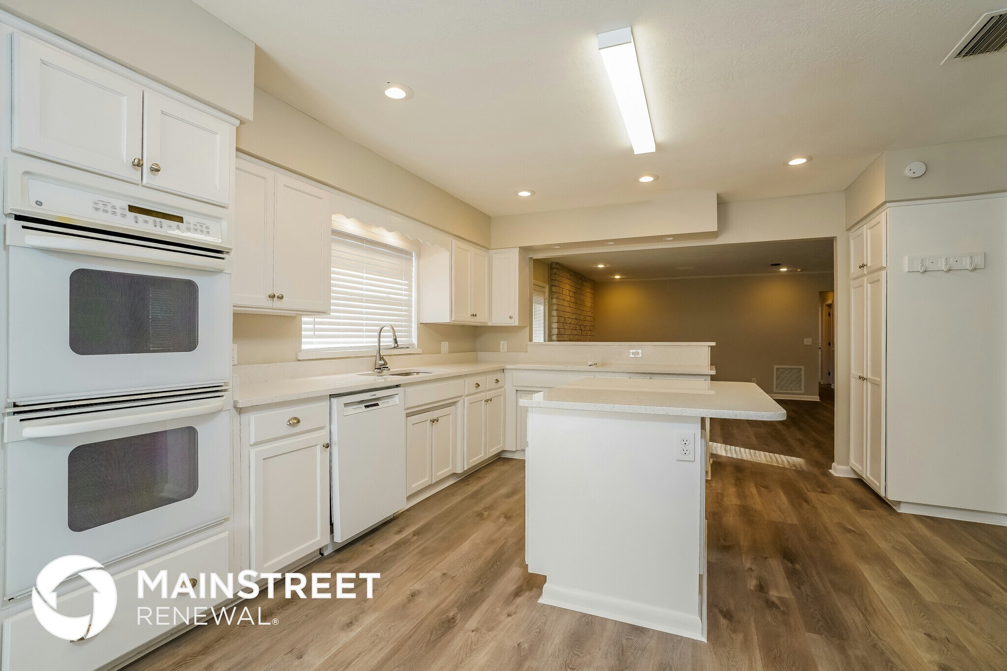 Building Photo - 2868 Holly Ridge Dr