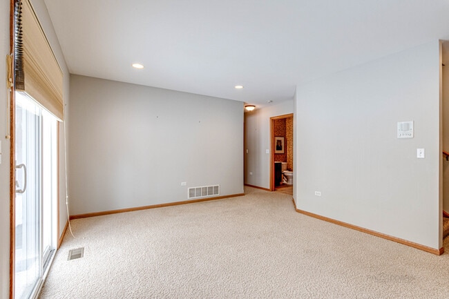 Building Photo - 2913 Saganashkee Ln