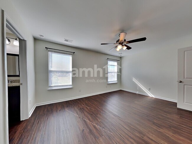 Building Photo - 509 Wayton Cir