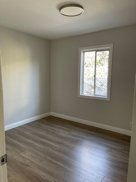 Building Photo - 4803 Lowell Ave