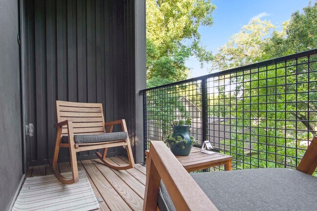 Building Photo - 2347 Hosea L Williams Dr NE