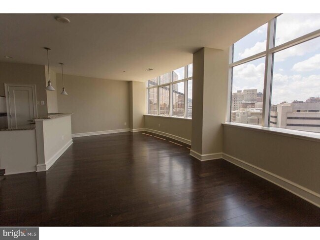 Building Photo - 201 N 8th St