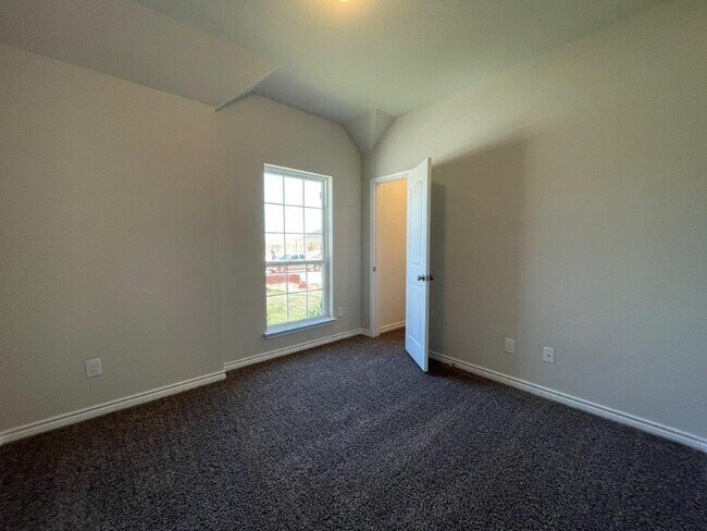 Building Photo - 7726 Merry Oaks Cv