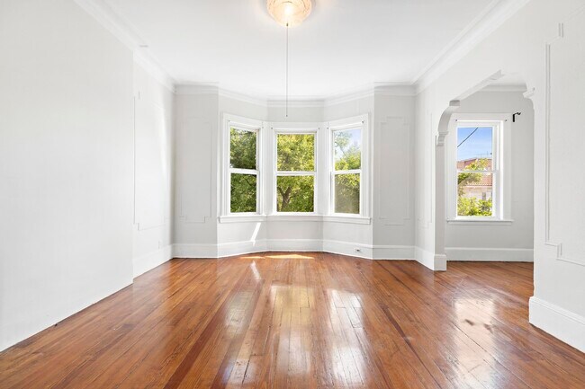 Primary Photo - 11 Hudson Pl