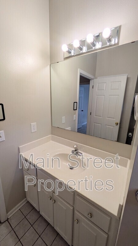 Building Photo - 1612 College Pkwy