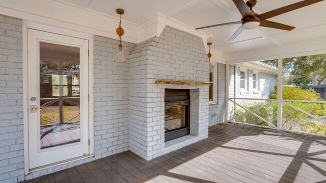 Building Photo - 3 Bedroom 3 Bath House in Parish Place - M...