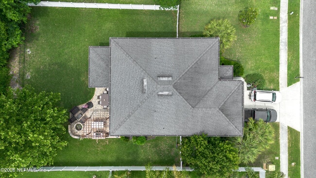 Building Photo - 705 W Kings College Dr