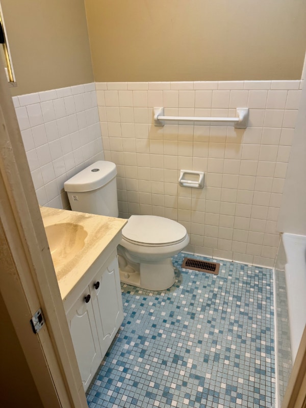 Building Photo - 2305 Adams Ave