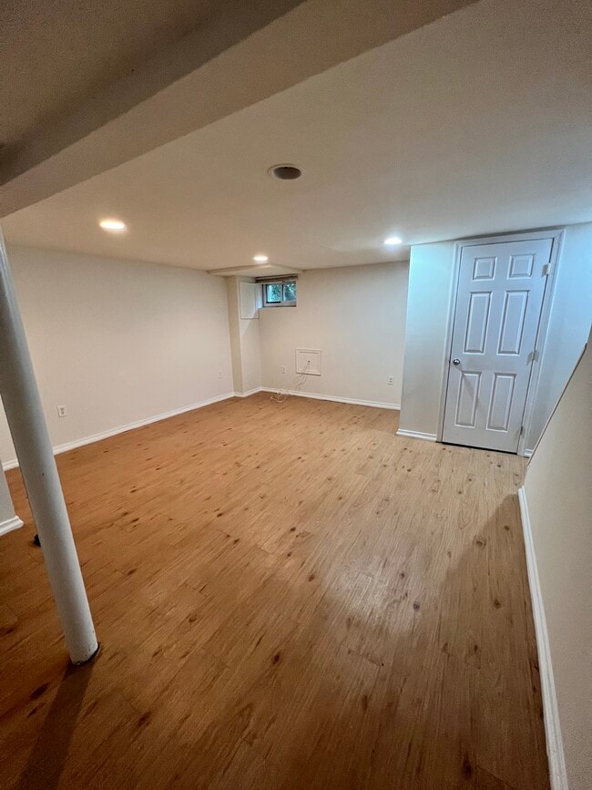 basement - 235 Medwick Garth W