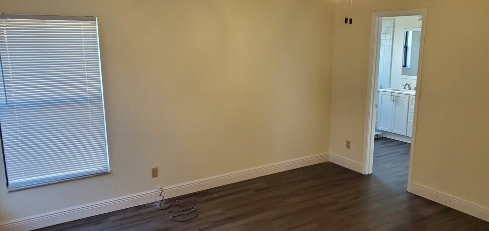 Building Photo - 3317 Hillmont Cir