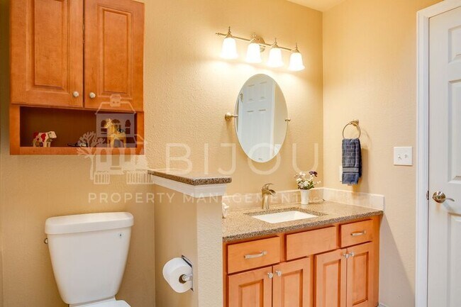 Building Photo - 355 Waco Ct