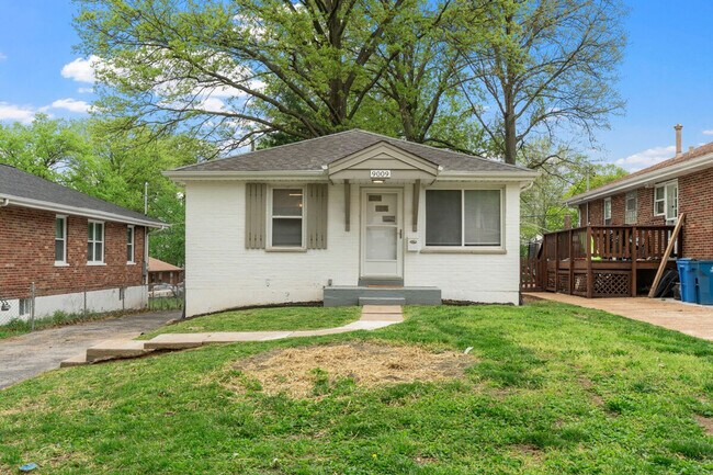 Building Photo - 3831 Brown Rd