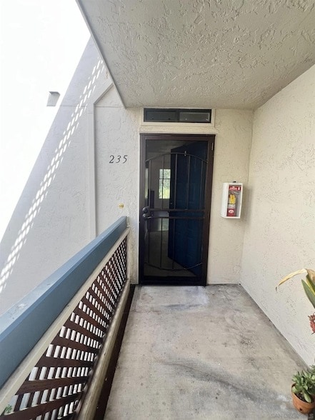 Building Photo - 2236 River Run Dr