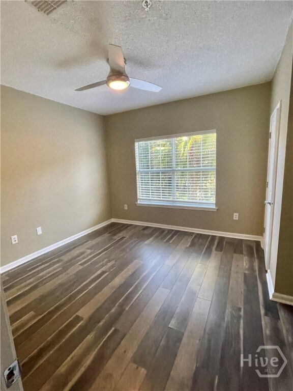 Building Photo - 2207 Walden Park Dr