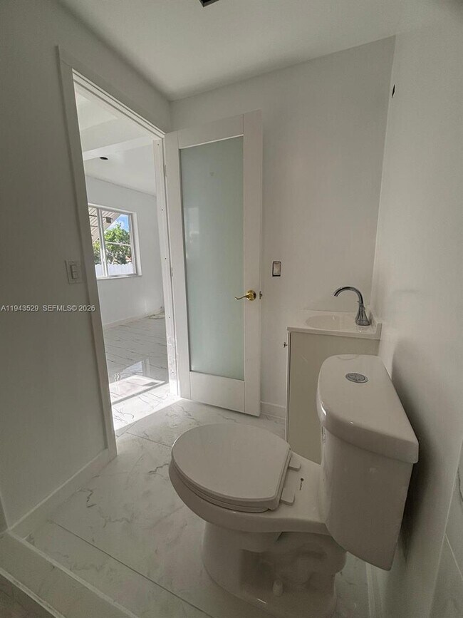 Building Photo - 4380 SW 1st St