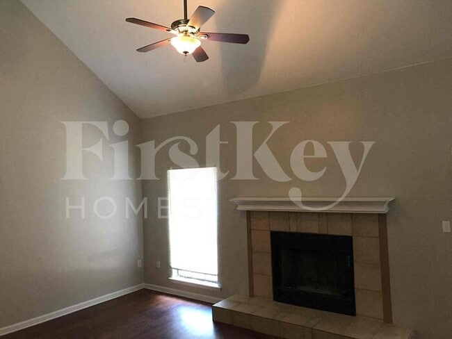 Building Photo - 4018 Glenroy Dr