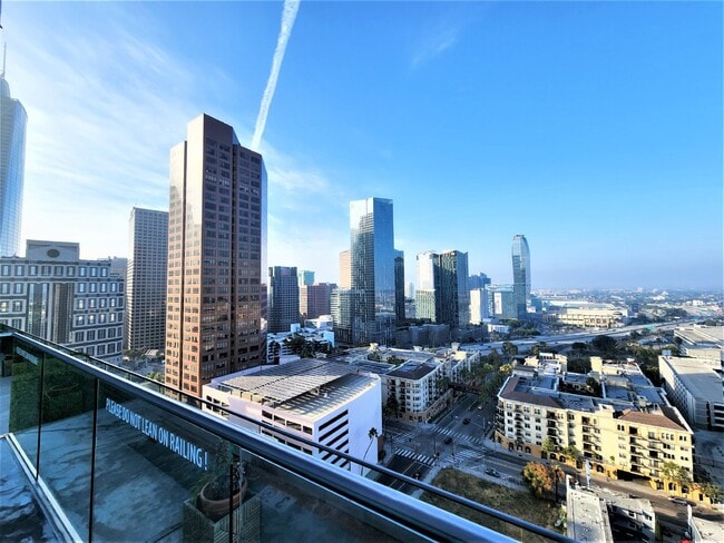 Building Photo - Sky-High Urban Living at 1100 Wilshire! St...